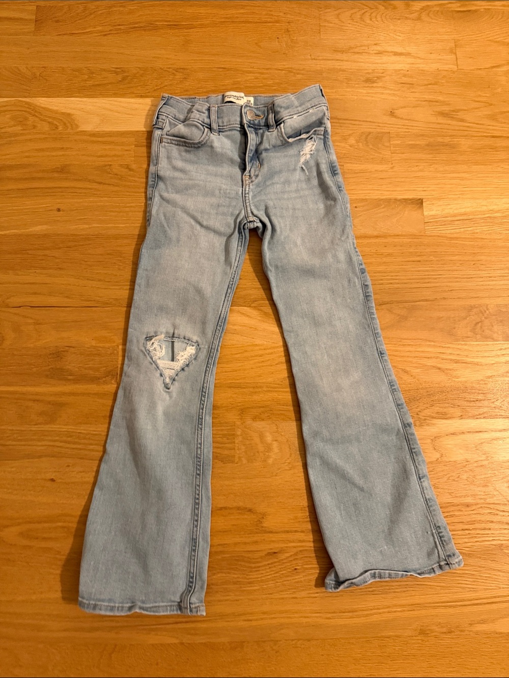 abercrombie kids size 7/8 regular - distressed flare jeans